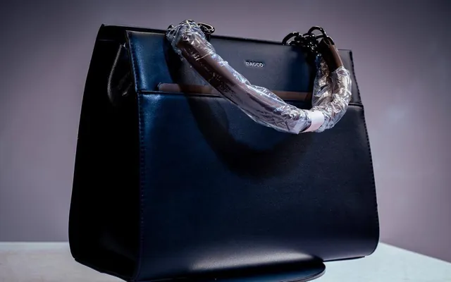 Broad Street satchel in Black