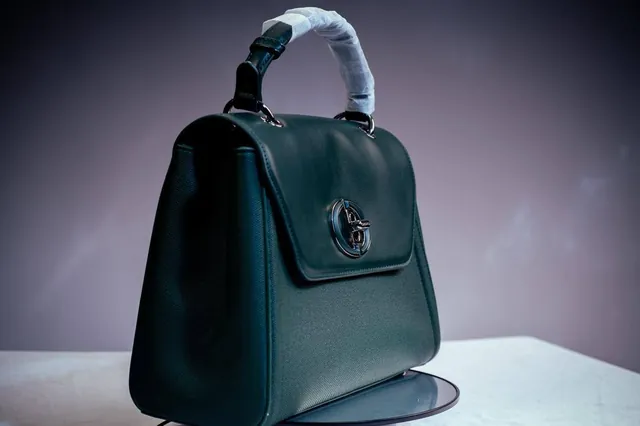 Ikeja flap bag in Forest green