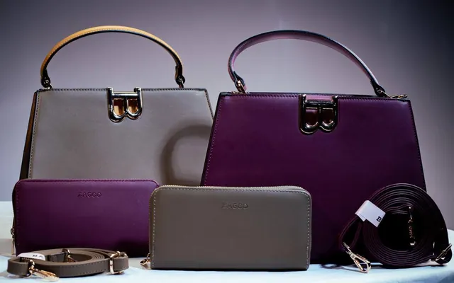 Banana Island trapeze set in Plum, photo 3